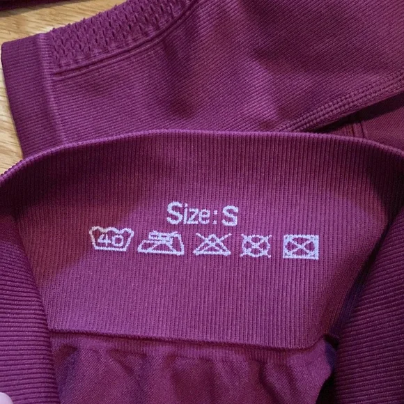 Compression Activewear - Picture 8 of 8